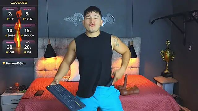 Snapshot of Horny_nick18 chatting on 10-22-25, 09:20 Horny nick18 online show from 10-22-25, 09:20