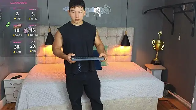 Snapshot of Horny_nick18 chatting on 09-22-25, 12:33 Horny nick18 online show from 09-22-25, 12:33