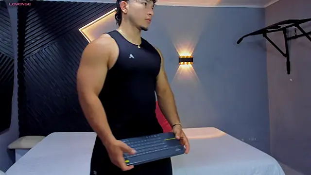 Horny nick18 online show from 05-11-26, 01:34