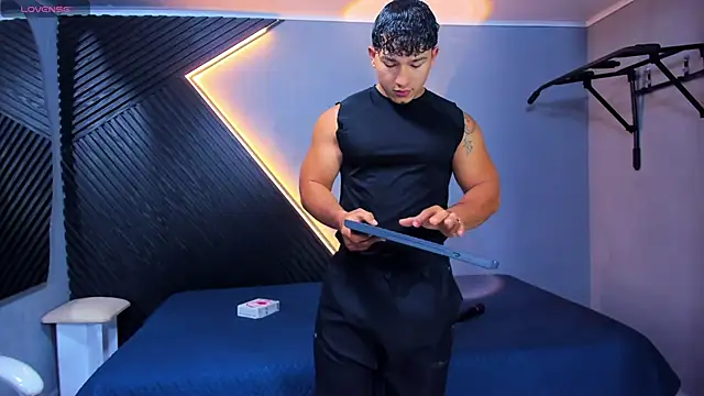 Horny nick18 online show from 04-08-26, 11:33