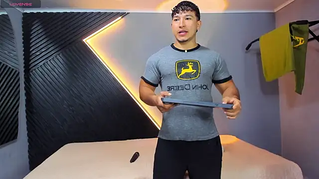 Horny nick18 online show from 03-18-26, 01:24