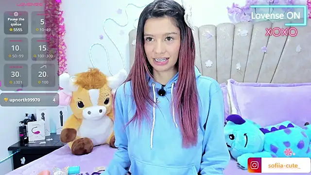 Snapshot of Sofiia_Cute chatting on 06-10-26, 03:30 Sofiia Cute online show from 06-10-26, 03:30
