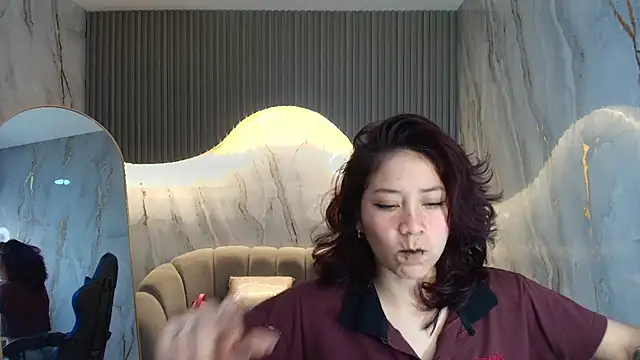 valentina r  online show from 11-30-25, 03:18