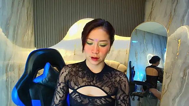 valentina r  online show from 11-21-25, 03:16