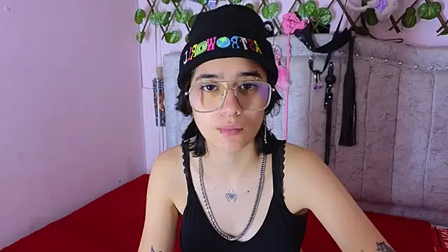 katalinathxandbritney1 online show from 09-22-25, 11:44