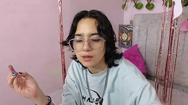 katalinathxandbritney1 online show from 10-03-25, 08:32