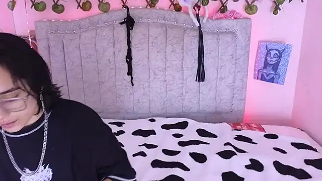 katalinathxandbritney1 online show from 09-13-25, 09:59