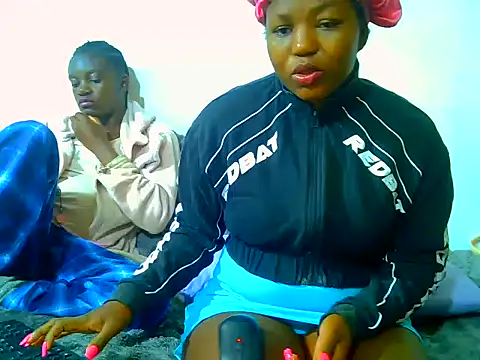 SweetHoney21  online show from 06-08-26, 04:46