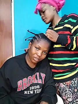 SweetHoney21  online show from 11-28-25, 09:48