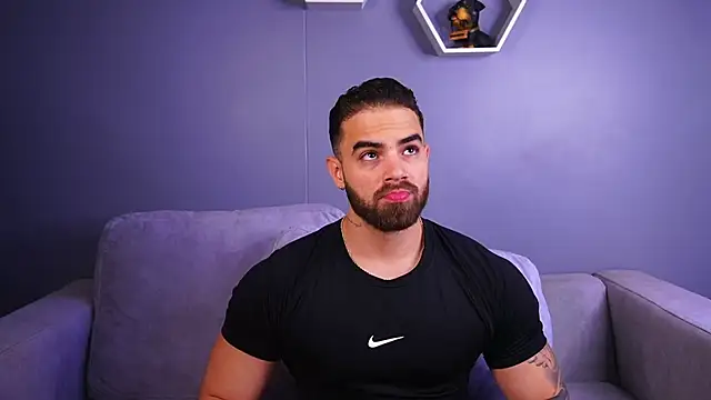 Paul Phoenix online show from 12-18-25, 07:40