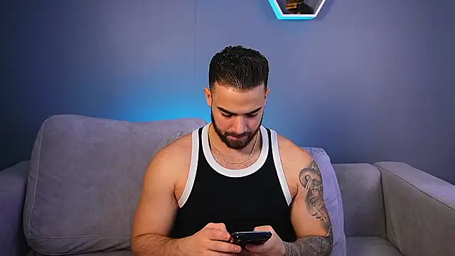 Paul Phoenix online show from 02-06-26, 06:15