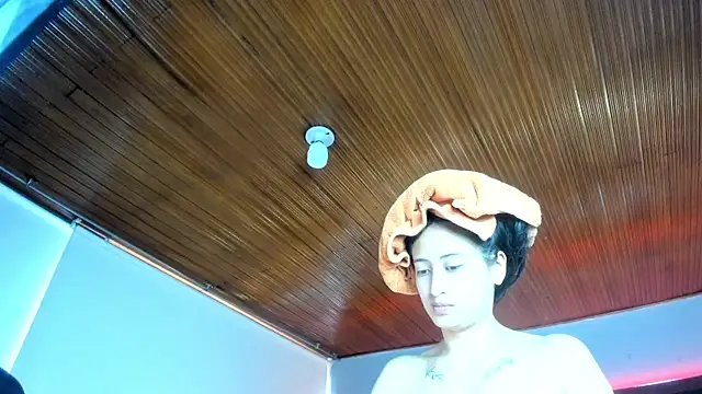 Adhara7 online show from 11-13-25, 07:51