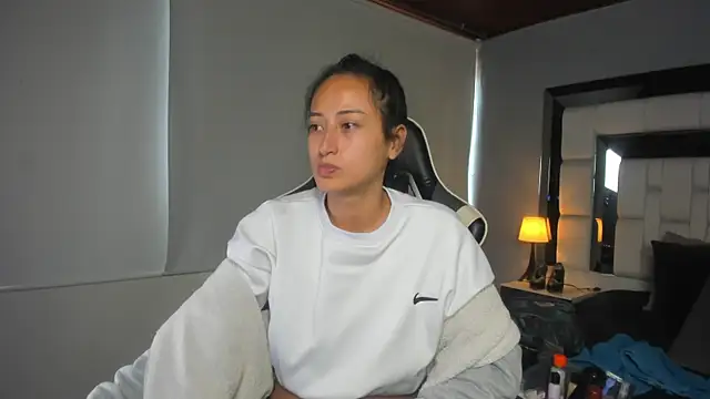 Adhara7 online show from 01-08-26, 08:15