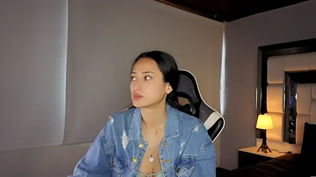 Adhara7 online show from 04-17-26, 08:44