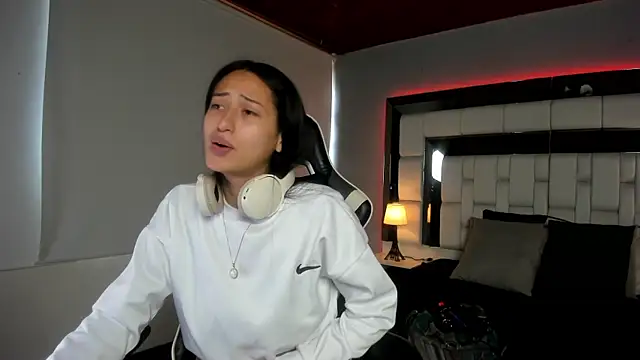 Adhara7 online show from 11-10-25, 07:19