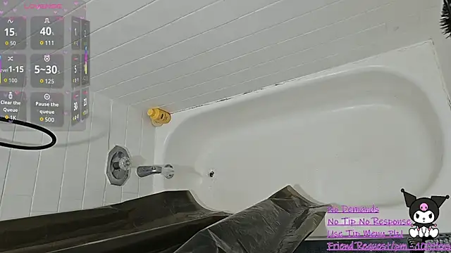 Snapshot of daddysgoodgrl215 chatting on 02-13-26, 02:00 daddysgoodgrl215 online show from 02-13-26, 02:00