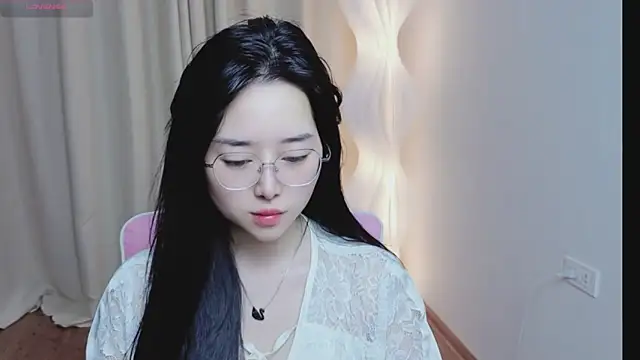 Miu-999 online show from 12-17-25, 07:13