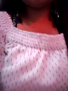 Snapshot of monika_555 chatting on 11-17-25, 11:36 monika 555 online show from 11-17-25, 11:36