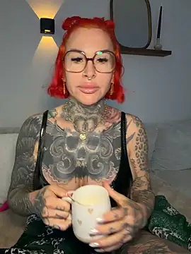 CatCoxx online show from 04-24-26, 05:09