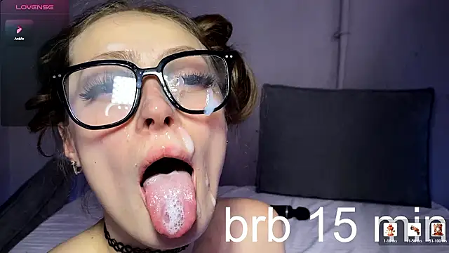 cutemilana sexwife online show from 02-01-26, 02:26