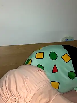 zhaomosheng125216 online show from 11-04-25, 12:47