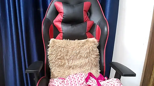 niya-cute online show from 10-26-25, 10:32