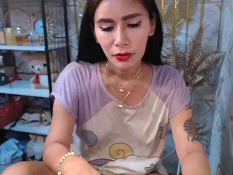 Snapshot of tshot_izzy_88 chatting on 05-28-26, 11:10 tshot izzy 88 online show from 05-28-26, 11:10