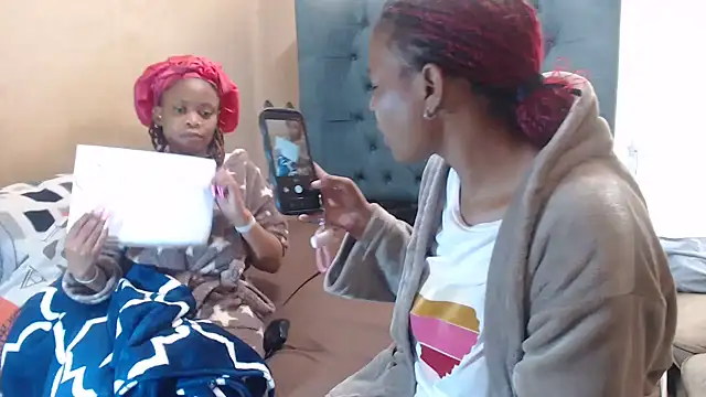 Snapshot of EbonyEssence chatting on 06-03-26, 10:27 EbonyEssence online show from 06-03-26, 10:27