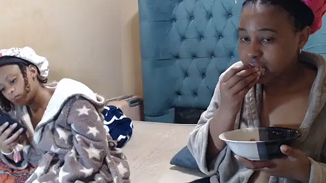 EbonyEssence online show from 05-18-26, 08:46