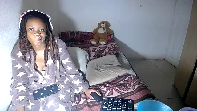 EbonyEssence online show from 04-15-26, 07:58
