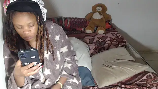 EssenceLovers online show from 04-15-26, 07:58