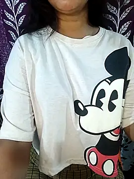 Snapshot of Ishani_Baby chatting on 10-19-25, 01:36 Ishani Baby online show from 10-19-25, 01:36