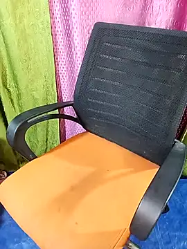 Ishani Baby online show from 11-18-25, 05:16