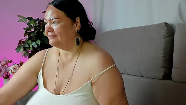 Snapshot of sandra_jackson chatting on 07-14-26, 02:38 sandra jackson online show from 07-14-26, 02:38