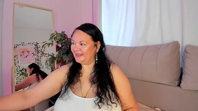 Snapshot of sandra_jackson chatting on 07-06-26, 02:40 sandra jackson online show from 07-06-26, 02:40