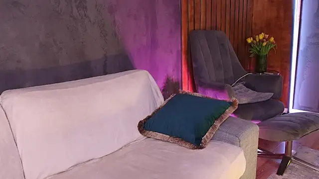 QueenMarX online show from 04-07-26, 03:36