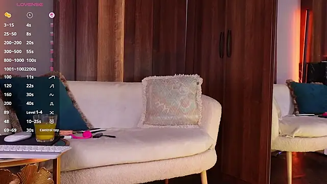 QueenMarX online show from 03-11-26, 08:58