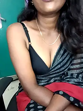 Snapshot of Tamil_kavinila chatting on 09-17-25, 10:39 Tamil kavinila online show from 09-17-25, 10:39