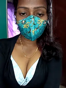 Snapshot of Tamil_kavinila chatting on 10-18-25, 04:47 Tamil kavinila online show from 10-18-25, 04:47