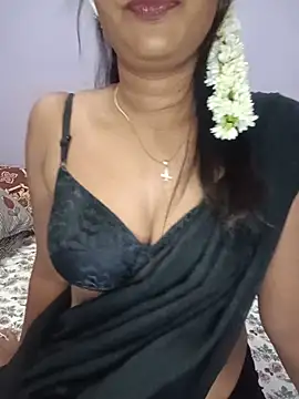 Snapshot of Tamil_kavinila chatting on 05-15-26, 07:28 Tamil kavinila online show from 05-15-26, 07:28