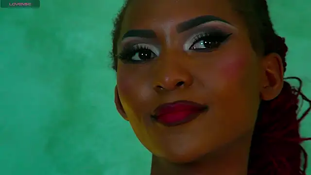 Izzie Sugar online show from 10-17-25, 07:04