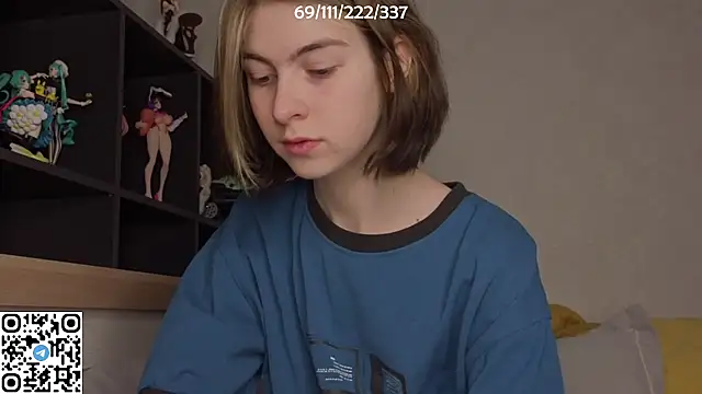 Snapshot of bertamimi chatting on 10-29-25, 06:18 bertamimi online show from 10-29-25, 06:18