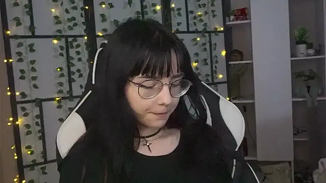 Snapshot of BereniceBattersby chatting on 09-20-25, 08:36 BereniceBattersby online show from 09-20-25, 08:36