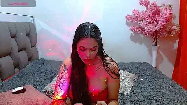 Snapshot of Liinda-Sweet91 chatting on 07-27-26, 01:40 Liinda-Sweet91 online show from 07-27-26, 01:40