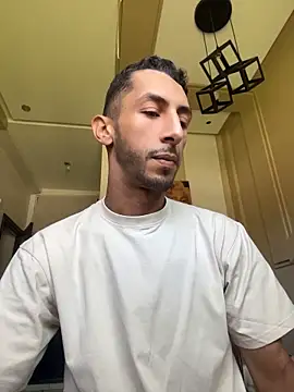 Yasar-Xxxl online show from 06-25-26, 01:49