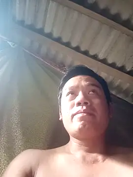 Snapshot of DungLuongg chatting on 09-18-25, 05:54 DungLuongg online show from 09-18-25, 05:54