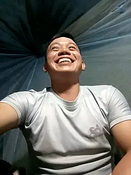 Snapshot of DungLuongg chatting on 09-26-25, 01:07 DungLuongg online show from 09-26-25, 01:07