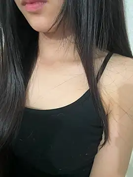 Snapshot of Desi_sara chatting on 05-23-26, 04:22 Desi sara online show from 05-23-26, 04:22