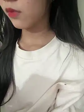 Snapshot of Desi_sara chatting on 10-15-25, 02:14 Desi sara online show from 10-15-25, 02:14