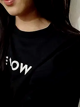 Desi sara online show from 10-31-25, 02:24